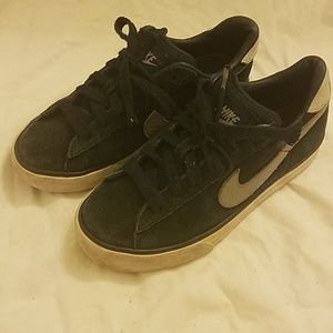 Vintage Nike sneakers